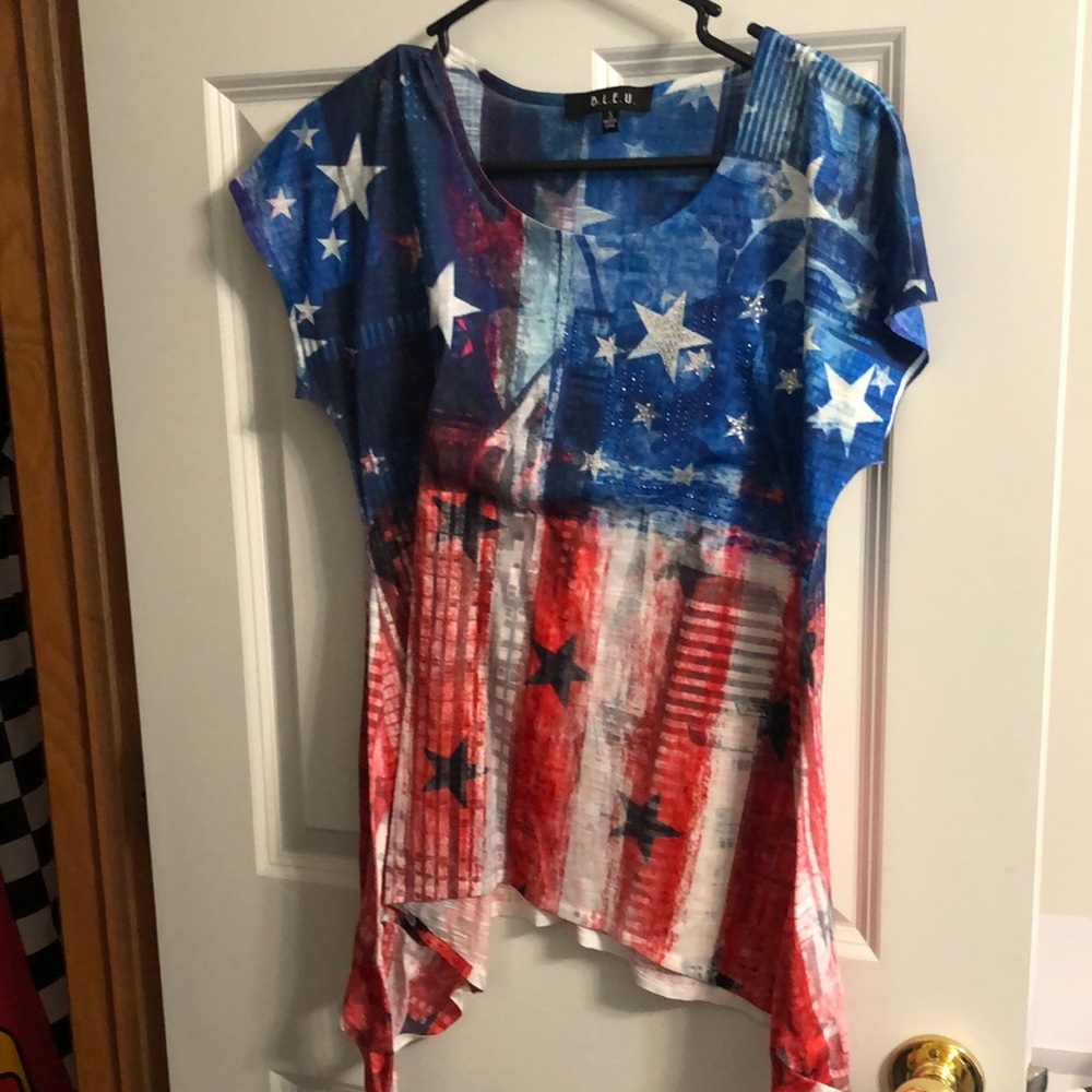 B.l.e.u small American flag tee